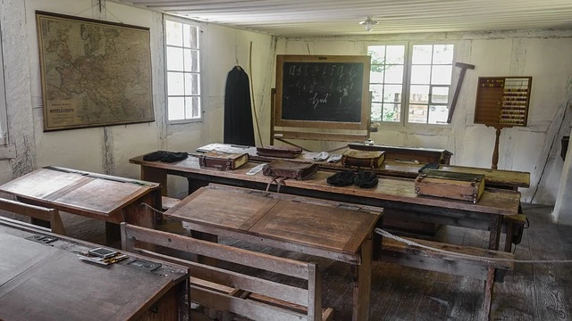 Imagen de un aula antigua "quiero aprender"